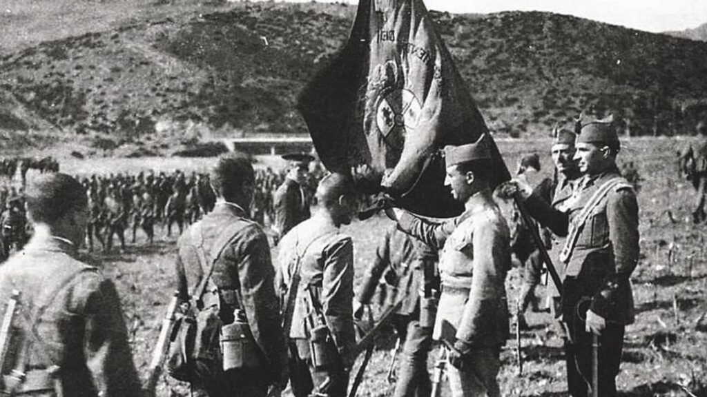 Primera jura de bandera de la Legión española en octubre de 1920