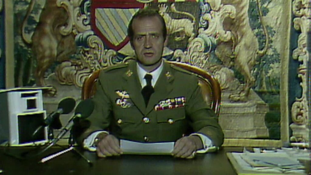 El Rey Juan Carlos I durante el discurso que dirige a los españoles la noche del 23-F
