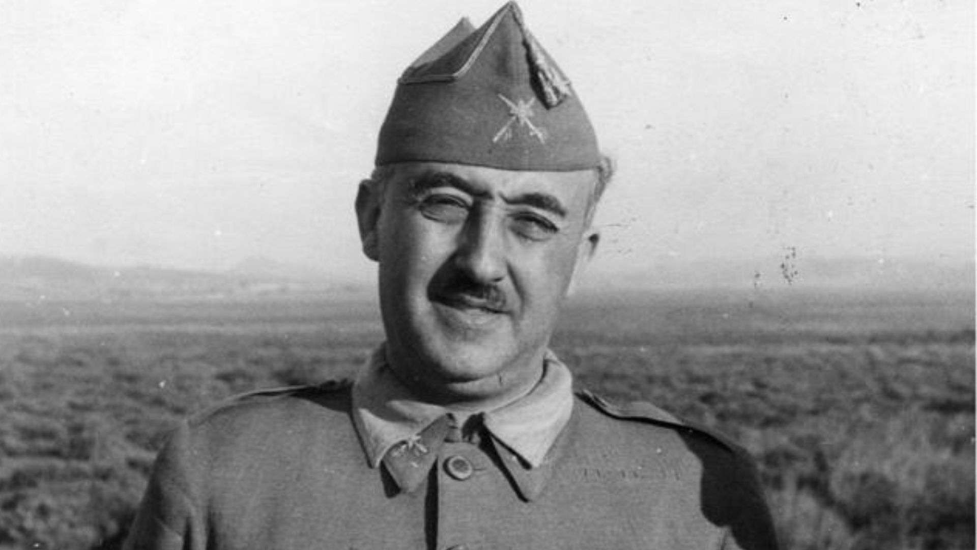 ¿Sabías por qué motivo Francisco Franco creó el DNI?